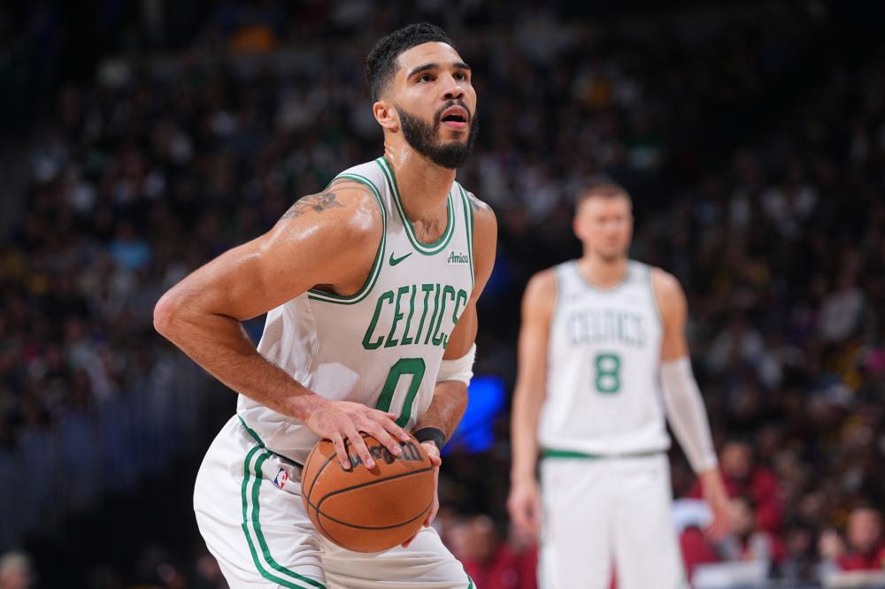 凯恩：球队今天安排我坐在替补席是明智决定 这样我能为球队注入新活力