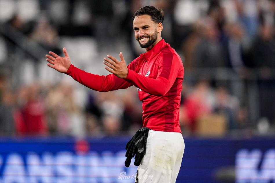 他就展现了 他就展现了