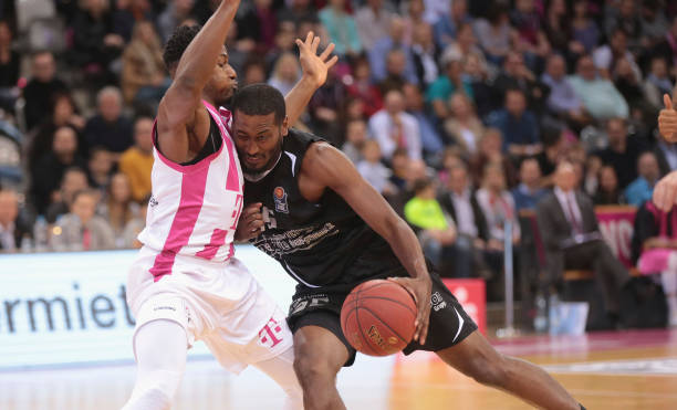 再辅以边路 再辅以边路